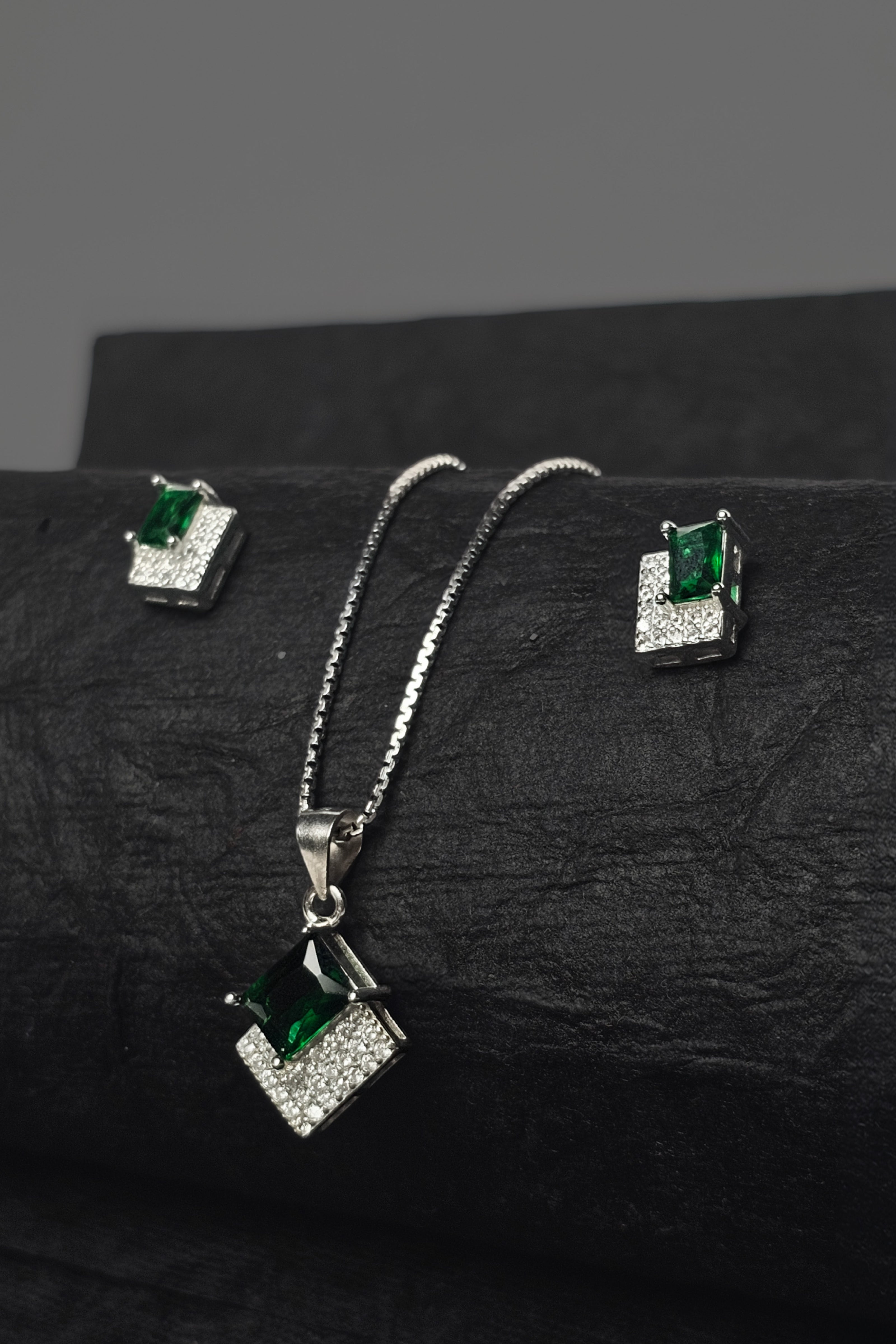 Emerald Green Crystal Pendant Necklace