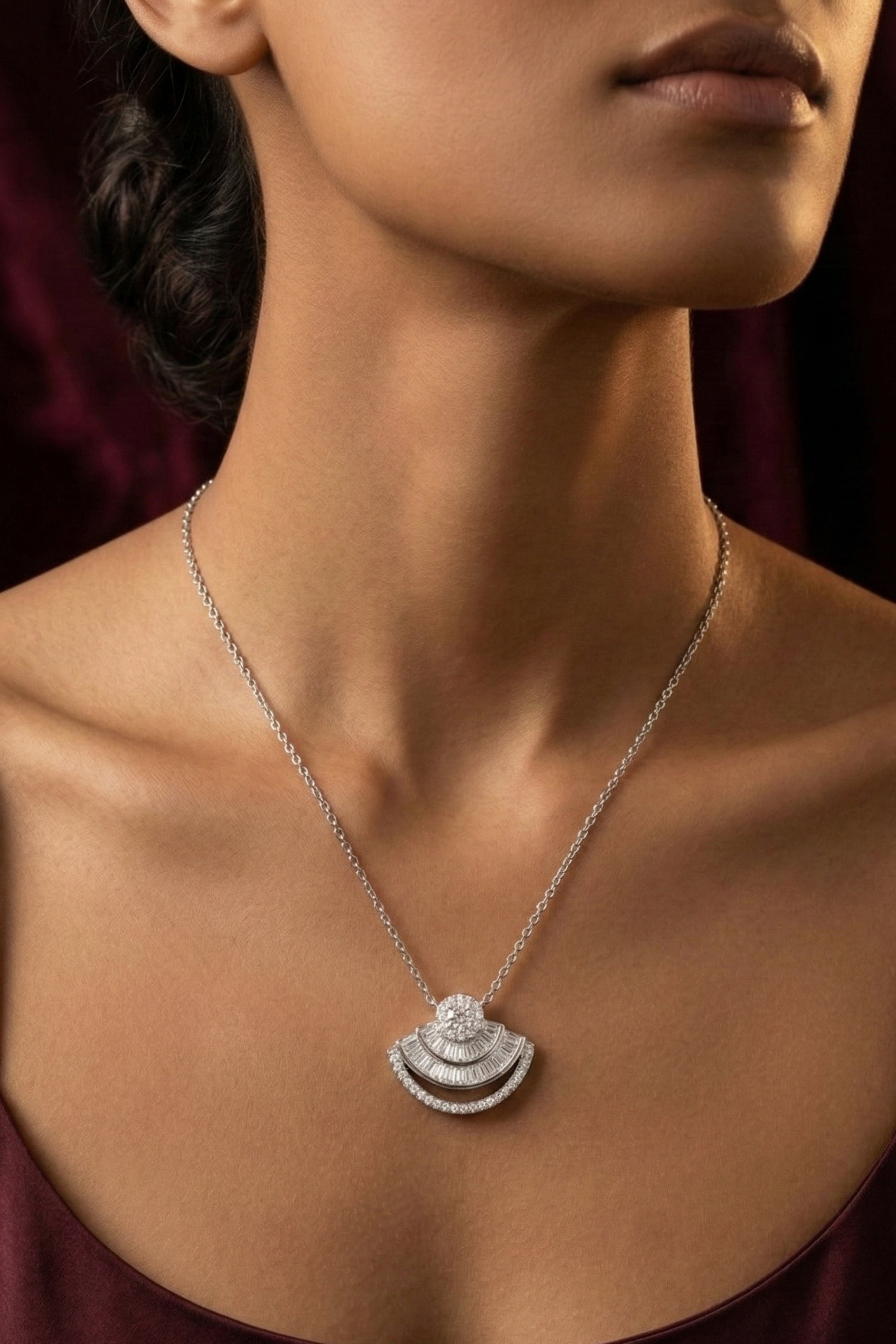 Luxury Fan-Shaped Diamond Pendant Necklace – Elegant Silver Statement Necklace