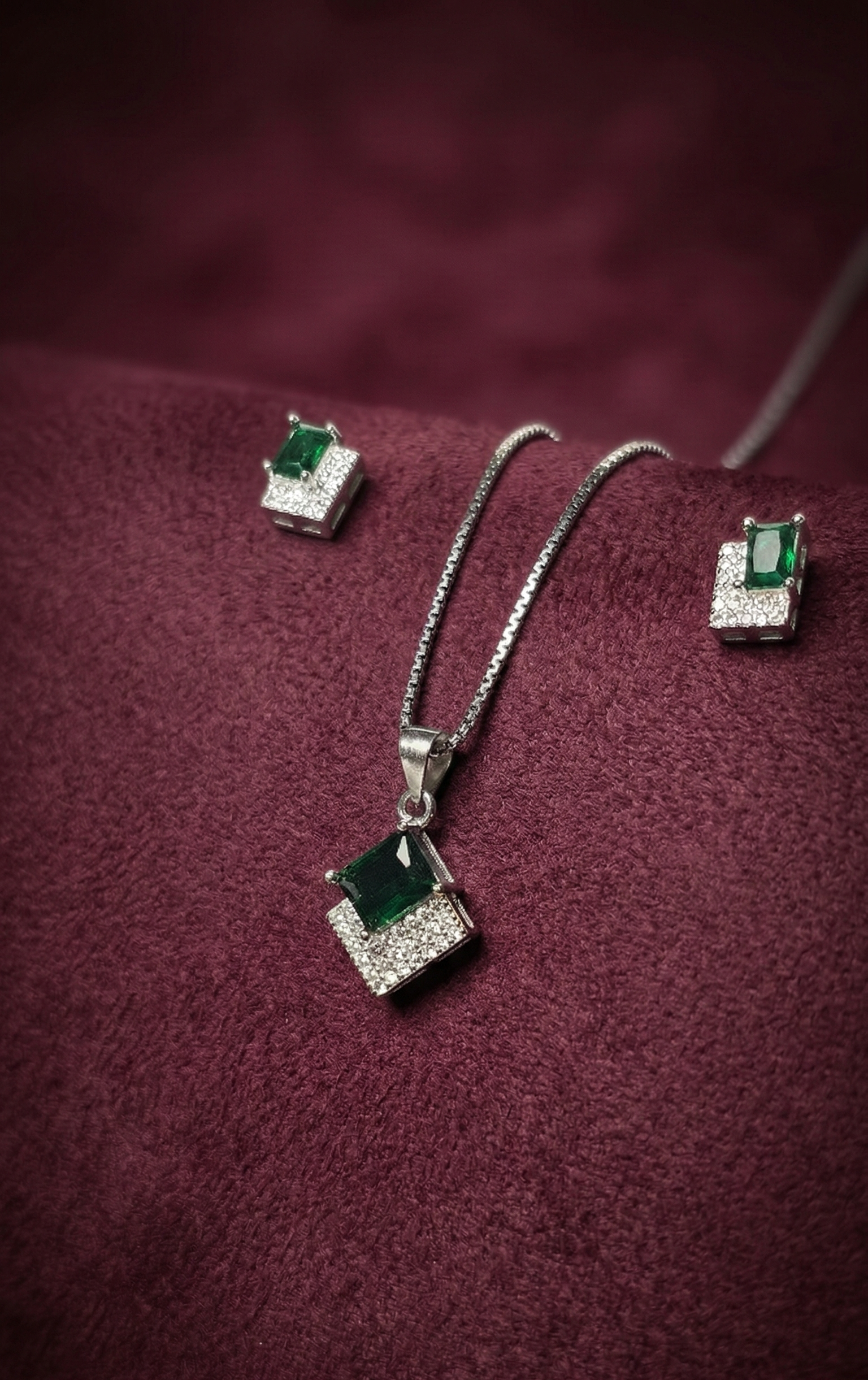 Emerald Green Crystal Pendant Necklace